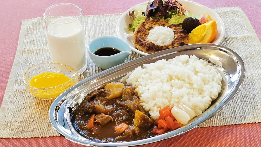 ＼夕食：たてやま海自カレー★平砂浦おさかなバーグカレー／1泊2食プラン