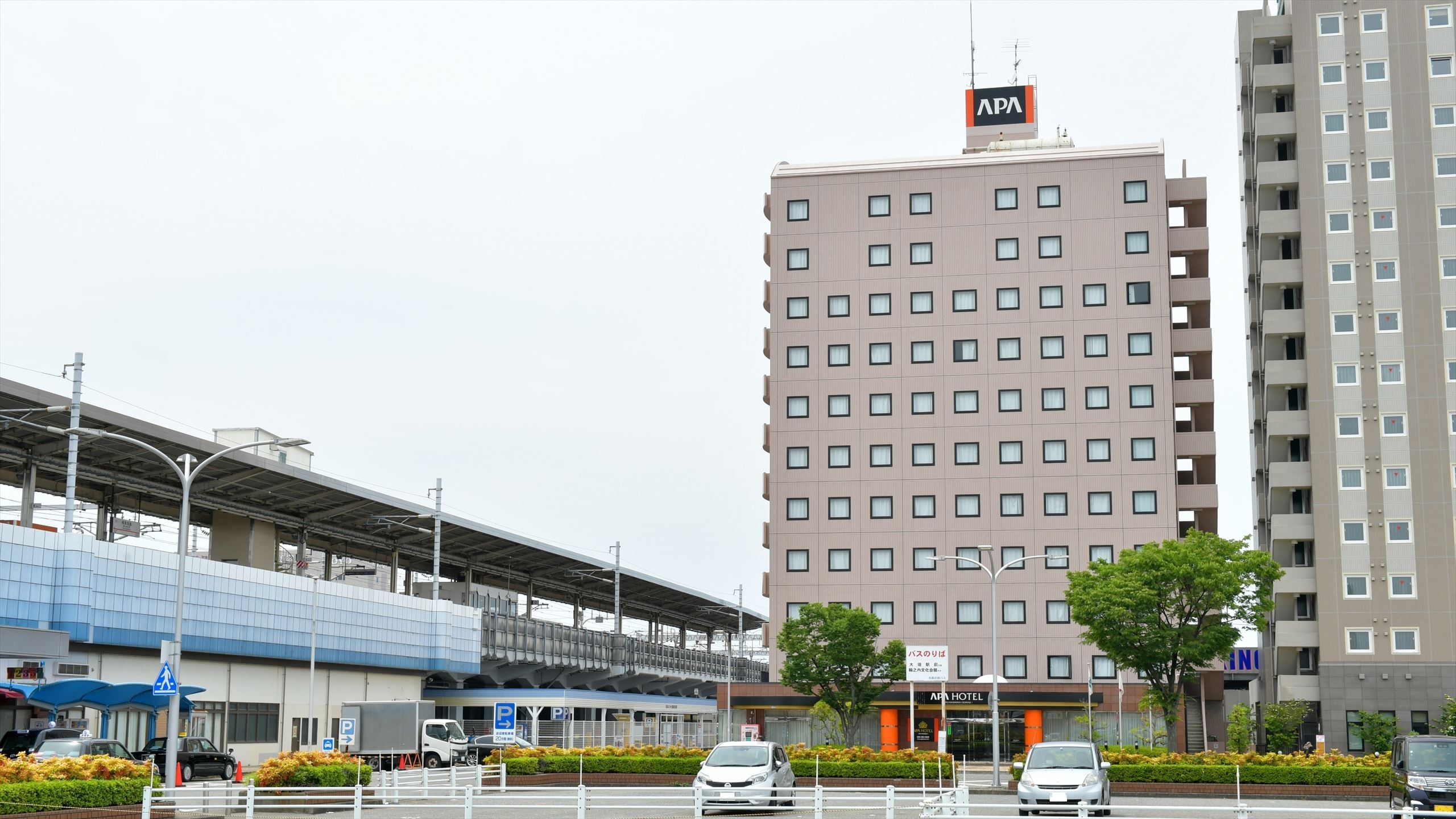 アパホテル〈岐阜羽島駅前〉