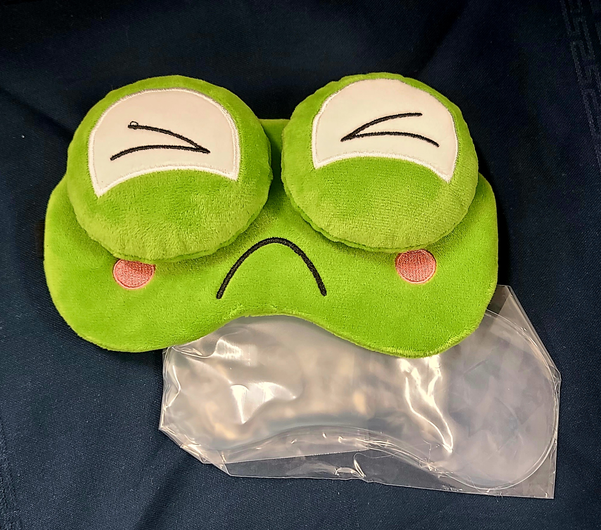 冷温パック入り睡眠アイマスク