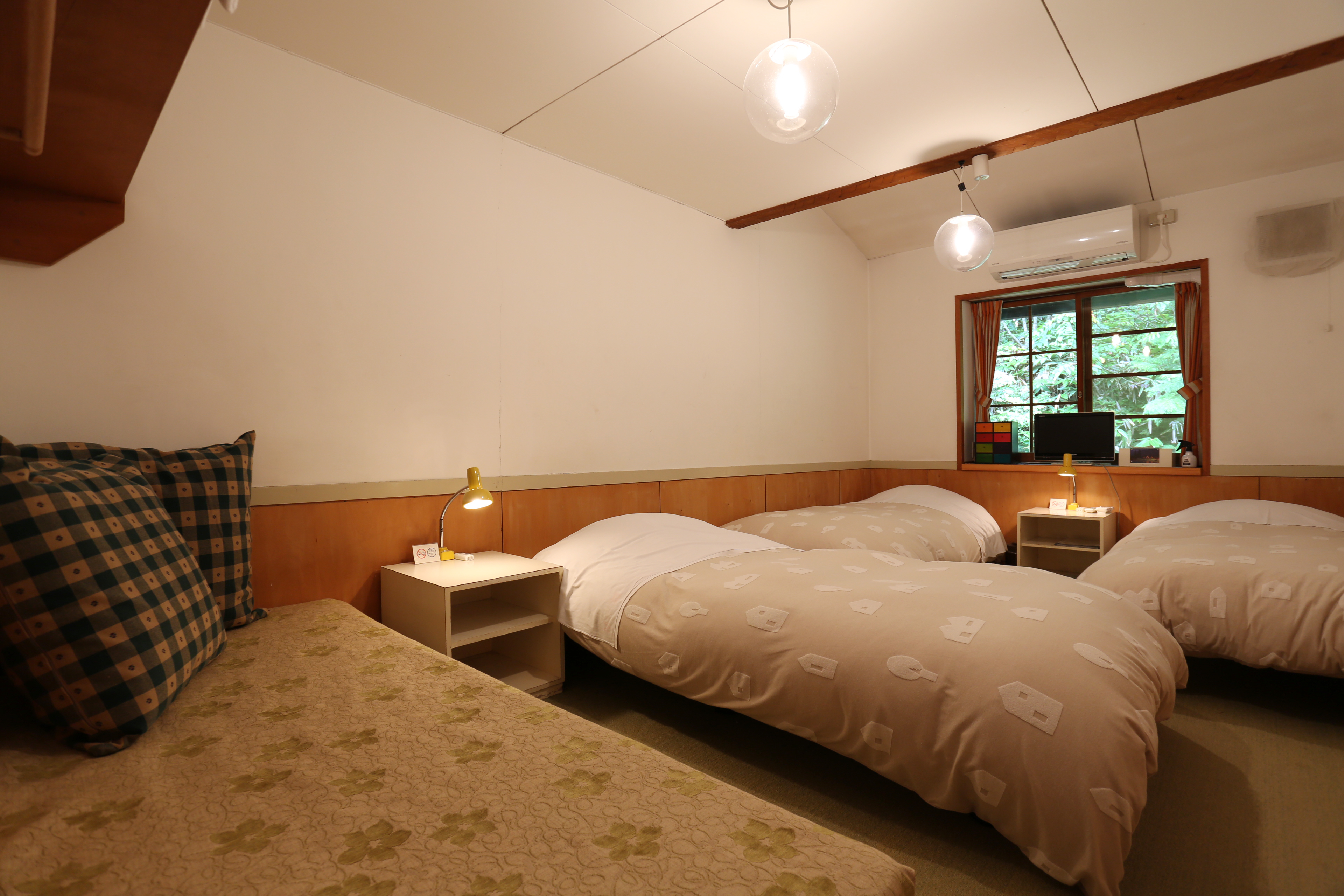 4名部屋　　３名仕様　ソファ１台