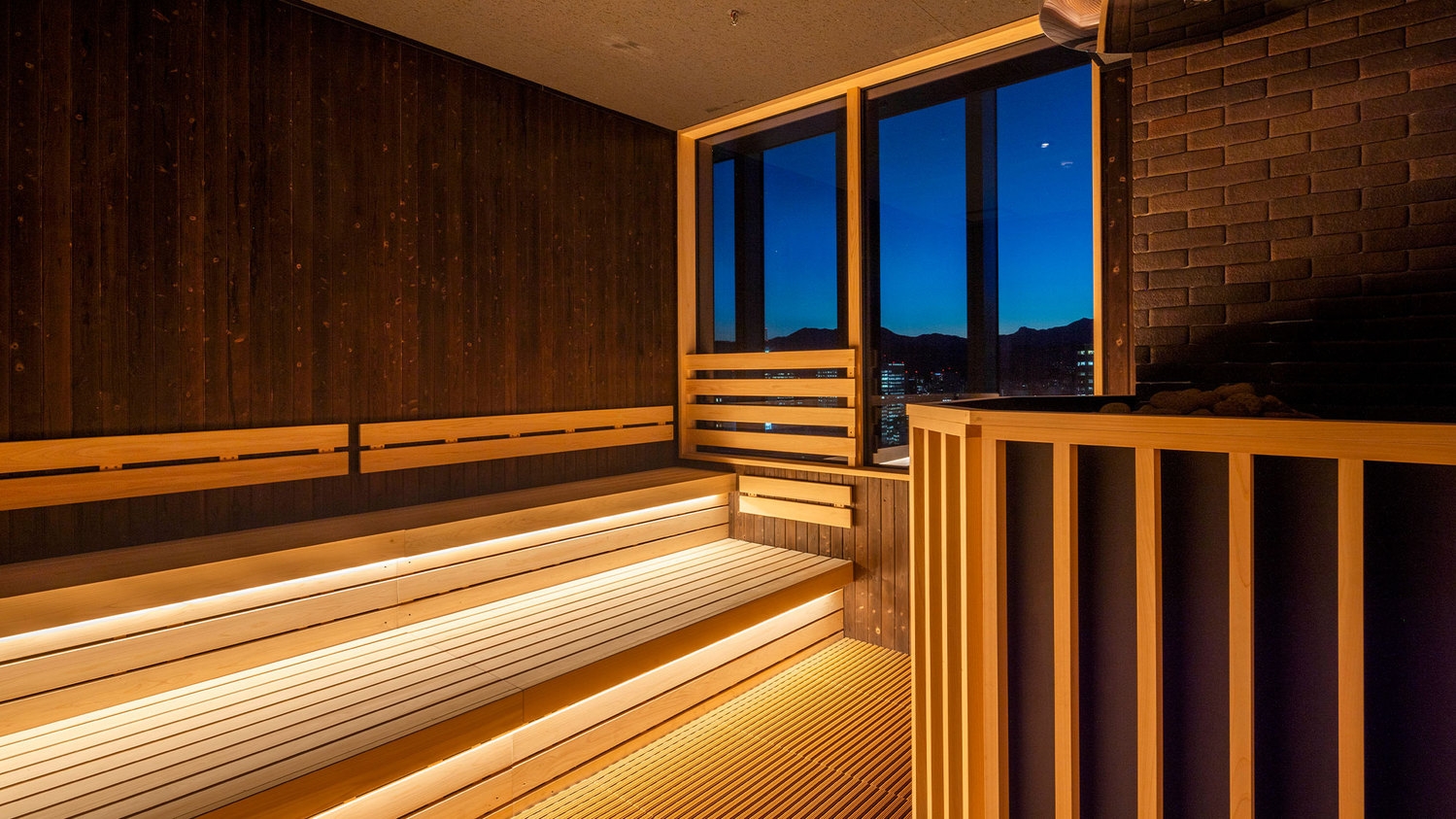 【早期割28／温泉スパ付】早期予約でお得◆夜景一望の最上階レストランで味わう最高級和フレンチ／2食付