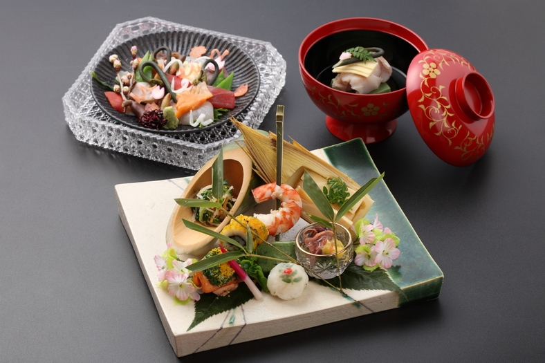 美濃焼の器で味わう会席料理　花山水・月山水12畳+6畳（掘りごたつ）+温泉