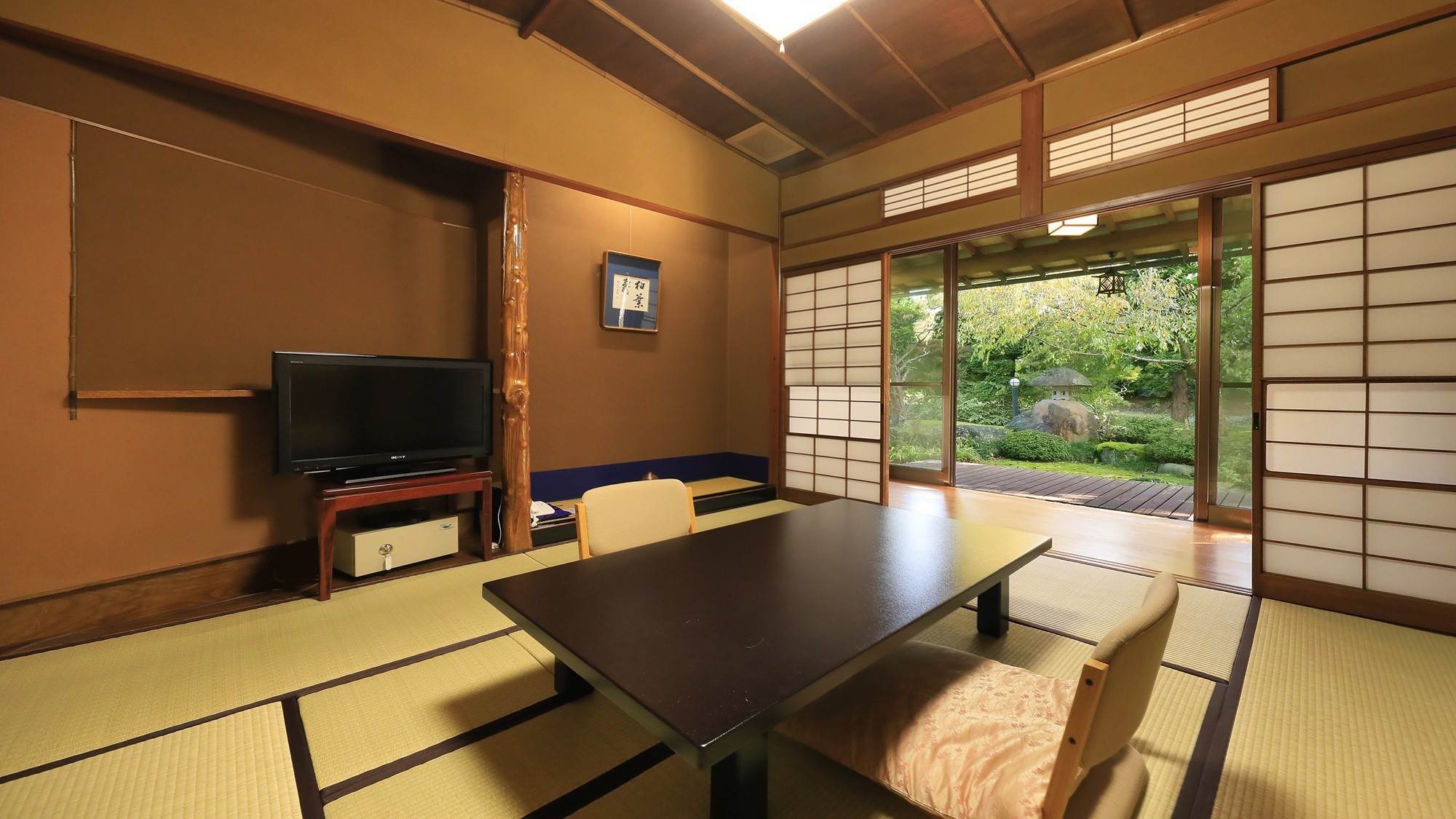 【限定1部屋】のびのびくつろげる離れのお部屋　松の湯自慢の温泉とお庭をひとりじめ♪