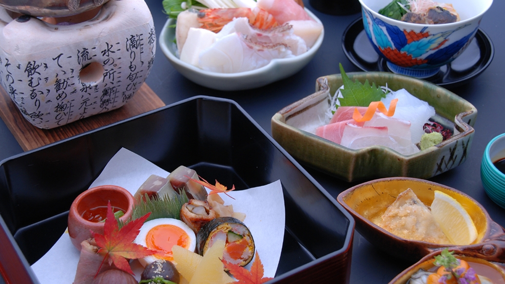 【早割60】60日前のご予約で5％OFF！「季節プランの料理を１ランクUPした懐石」