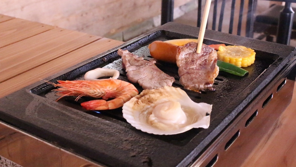 【屋根付きBBQ・グレードUP！】鮎付きボリューム満点食材と＜飛騨牛＞が付いた豪華BBQ（2食付）