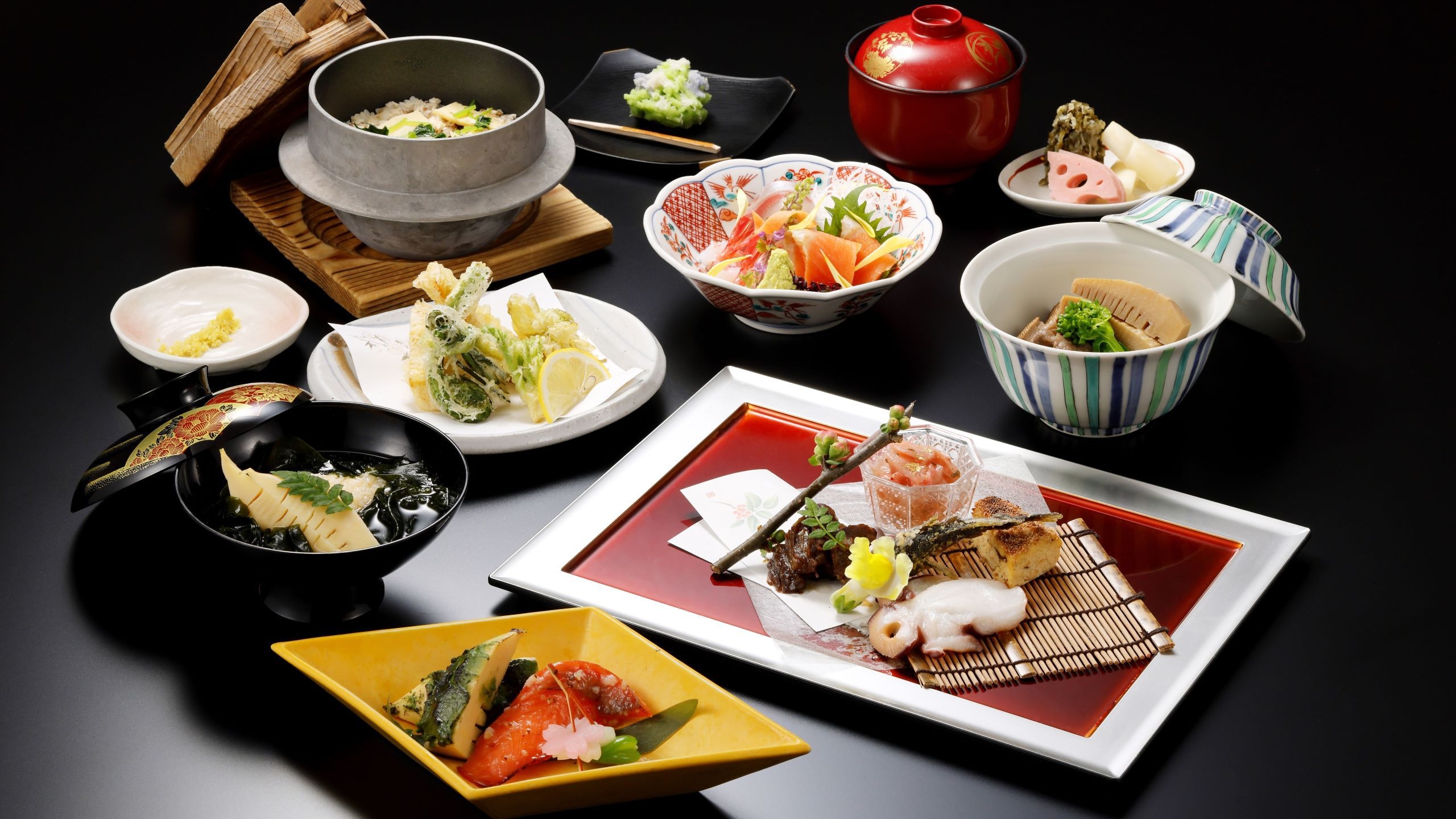 【ご夕食17：30スタート】加賀能登産たけのこ会席：天ぷらや炊込みご飯など旬の味覚を堪能　朝夕２食付